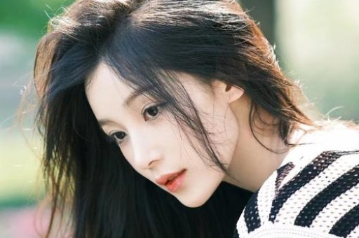 网红艺评人硬刚丝路之母谁来给吃瓜群众一双慧眼